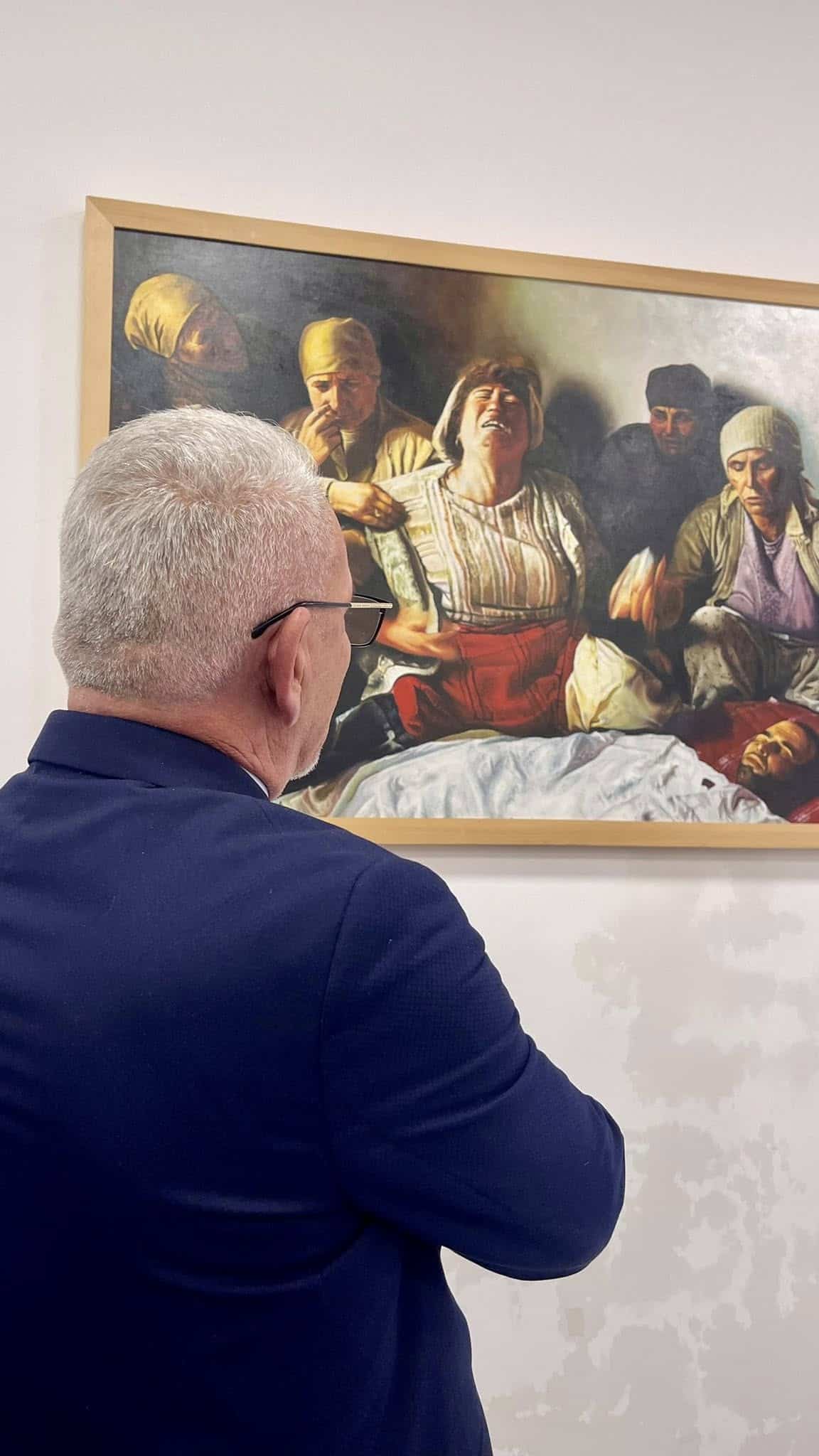 “Bashkëbisedim me nënloken”