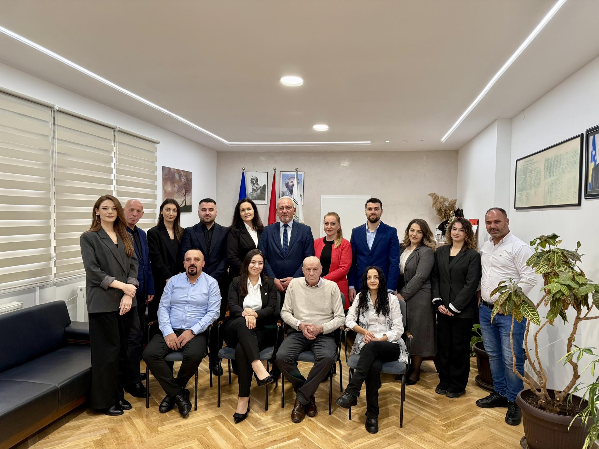 Kryetari Mehmet Ballazhi falendëron ekipin qeverisës për përkushtimin, profesionalizmin dhe besimin.